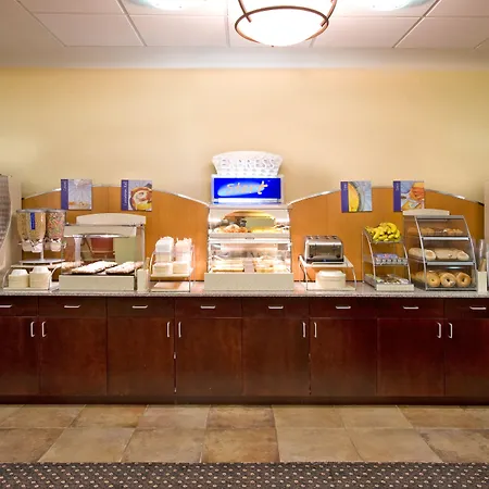 Holiday Inn Express & Suites Willcox
