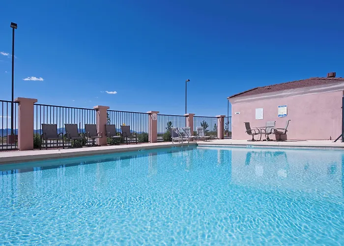 Hotel Express & 2*